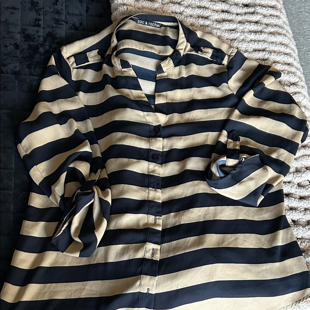 Zac & Rachel Navy/Gold Wide-Striped women’s Button-Down Shirt. Light weight